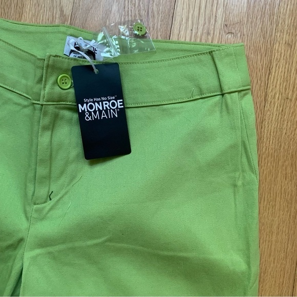 NWT Monroe & Main Lime Green Button Capri Pants Size 6 - Picture 6 of 10